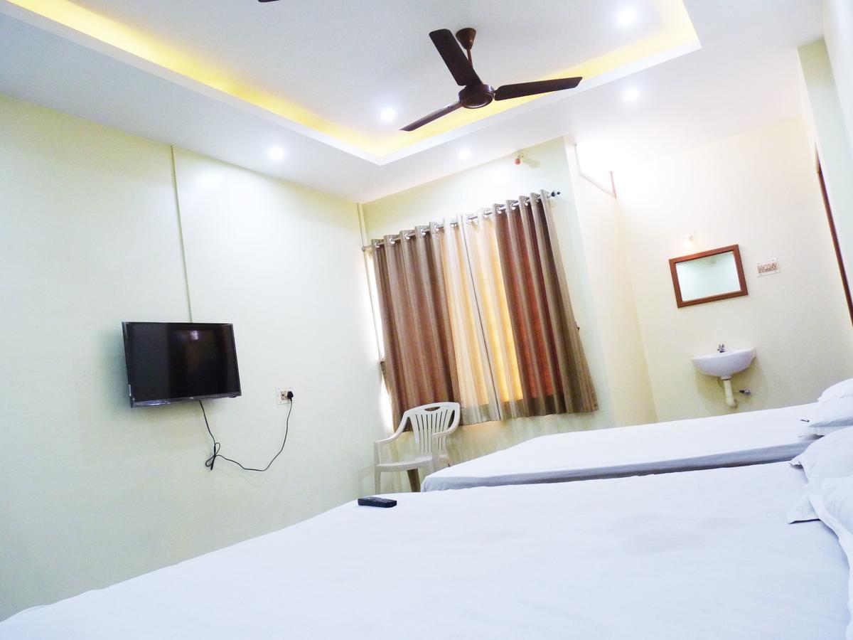 Nanda Lodge Mettuppālaiyam Buitenkant foto